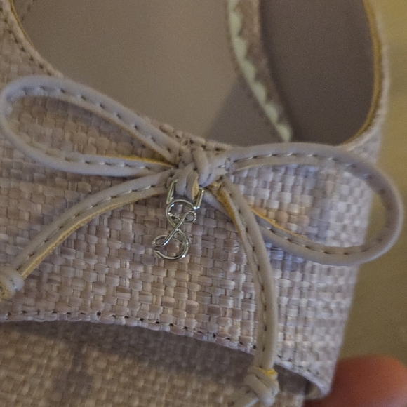 Sandals - Picture 4 of 4